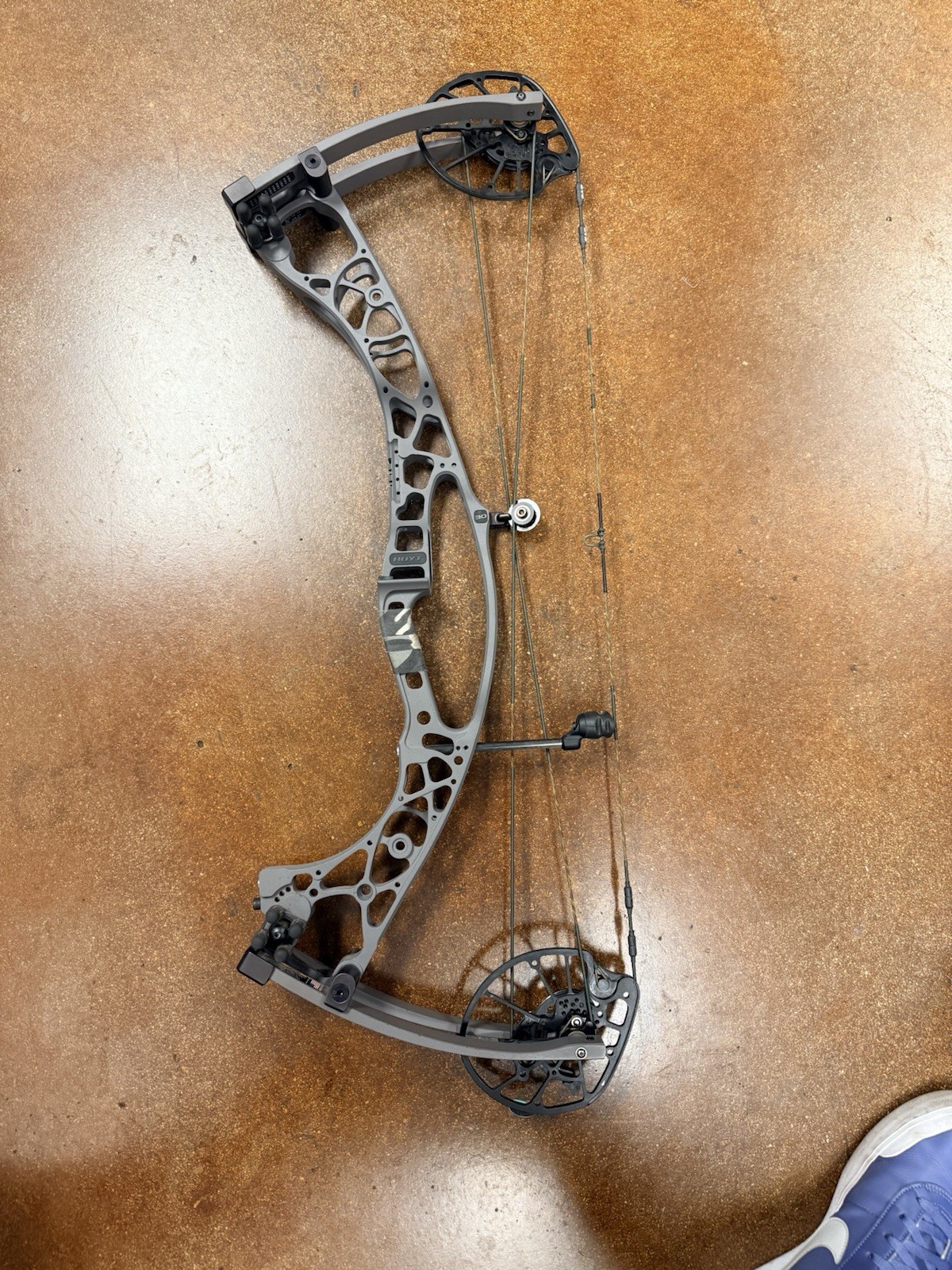 New Hoyt Alpha X 30 Tombstone  70-80# 25" - 30" Right Hand