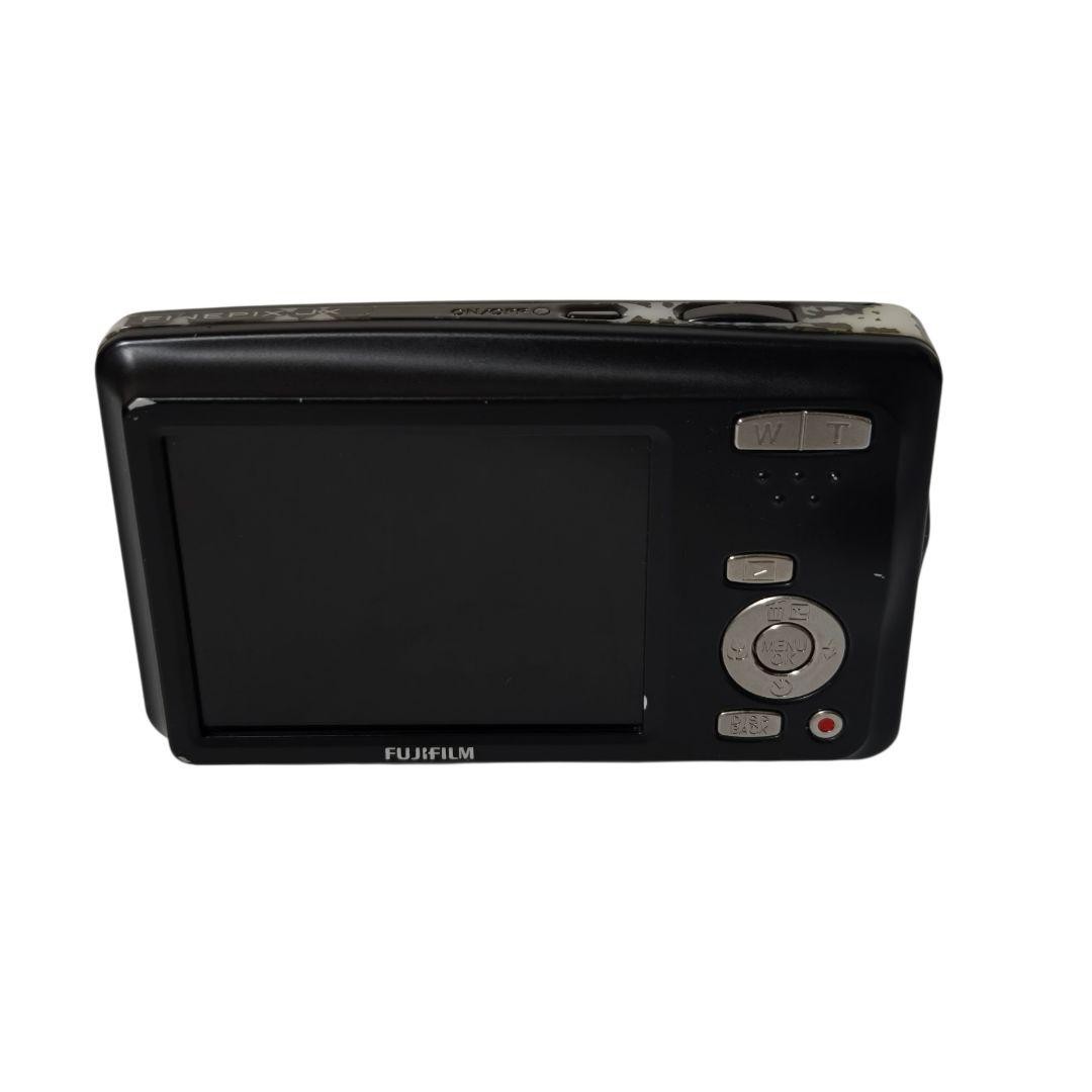 Fujifilm FinePix JX700 Compact Digital Camera Tested with Accessories