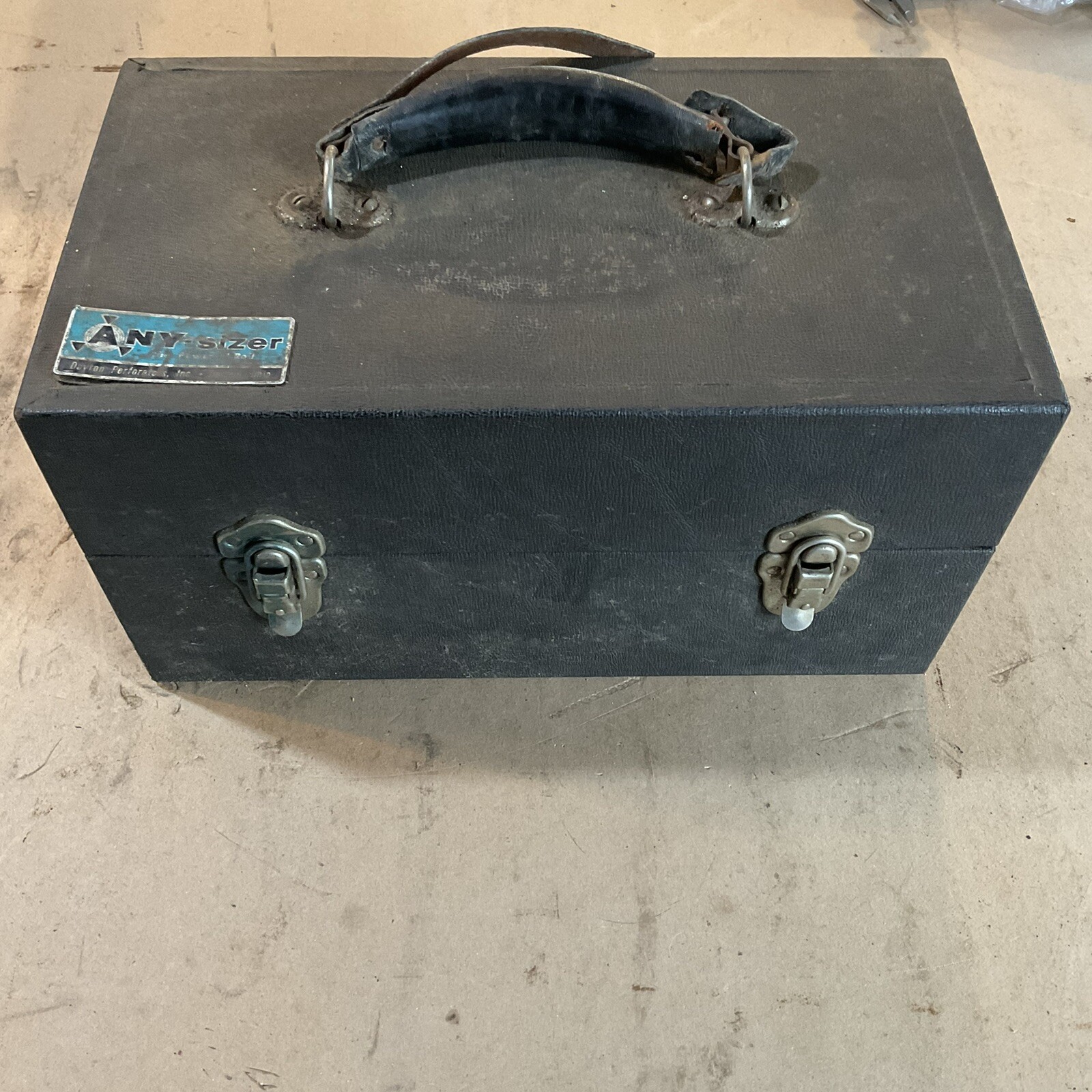 Dayton Perforators Any-Sizer Double V Roll Punch Grinder With Case