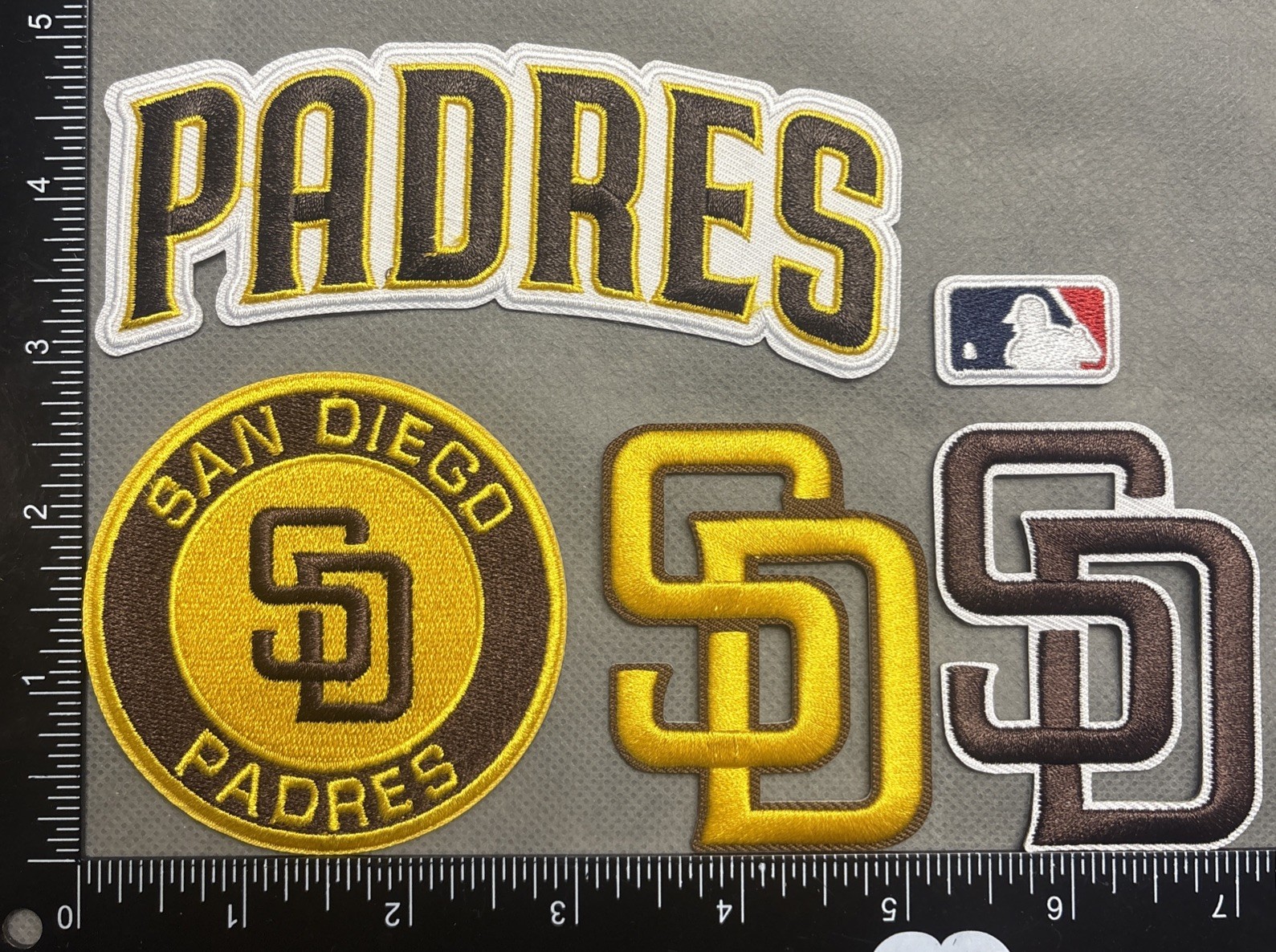 SAN DIEGO PADRES LOT SET OF 5 MLB BASEBALL IRON ON PATCHES
