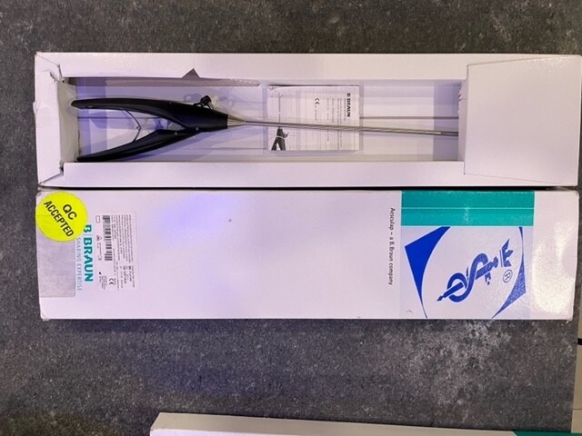 Aesculap PL414R Durogrip super righting needle holder laparoscopic new