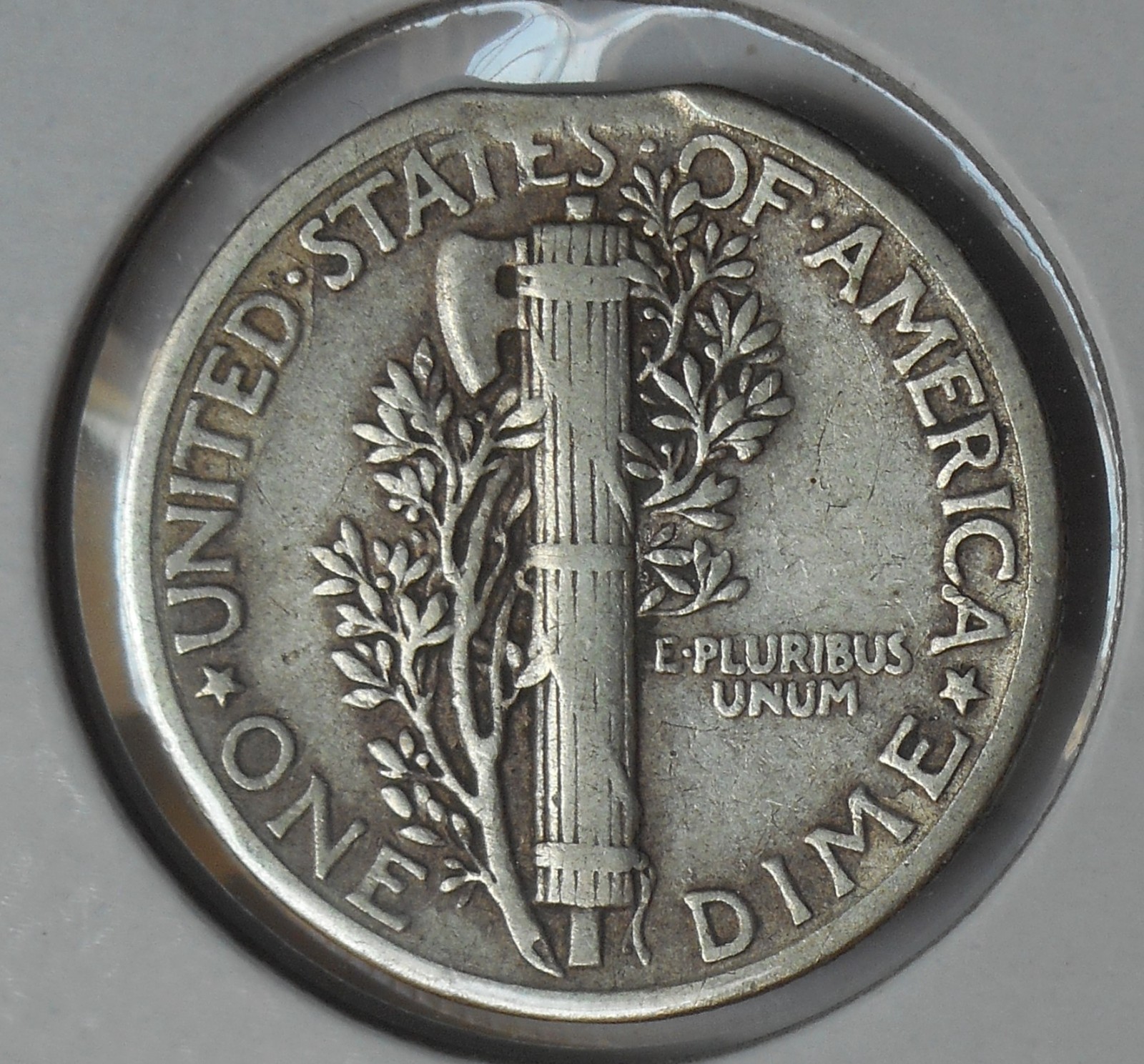 1942 . Mercury Dime . . Clip at 6:00