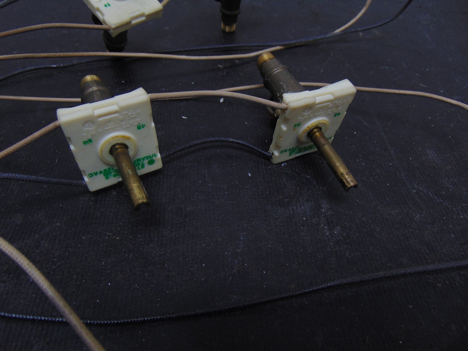 Maytag Range MGR5752ADS Valve Set