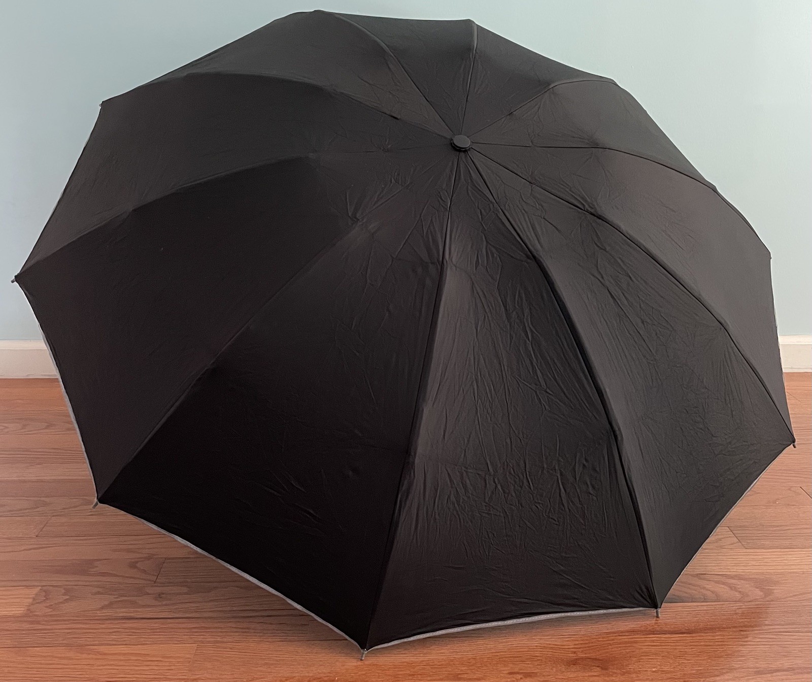 Inverted Umbrella With LED Flashlight
