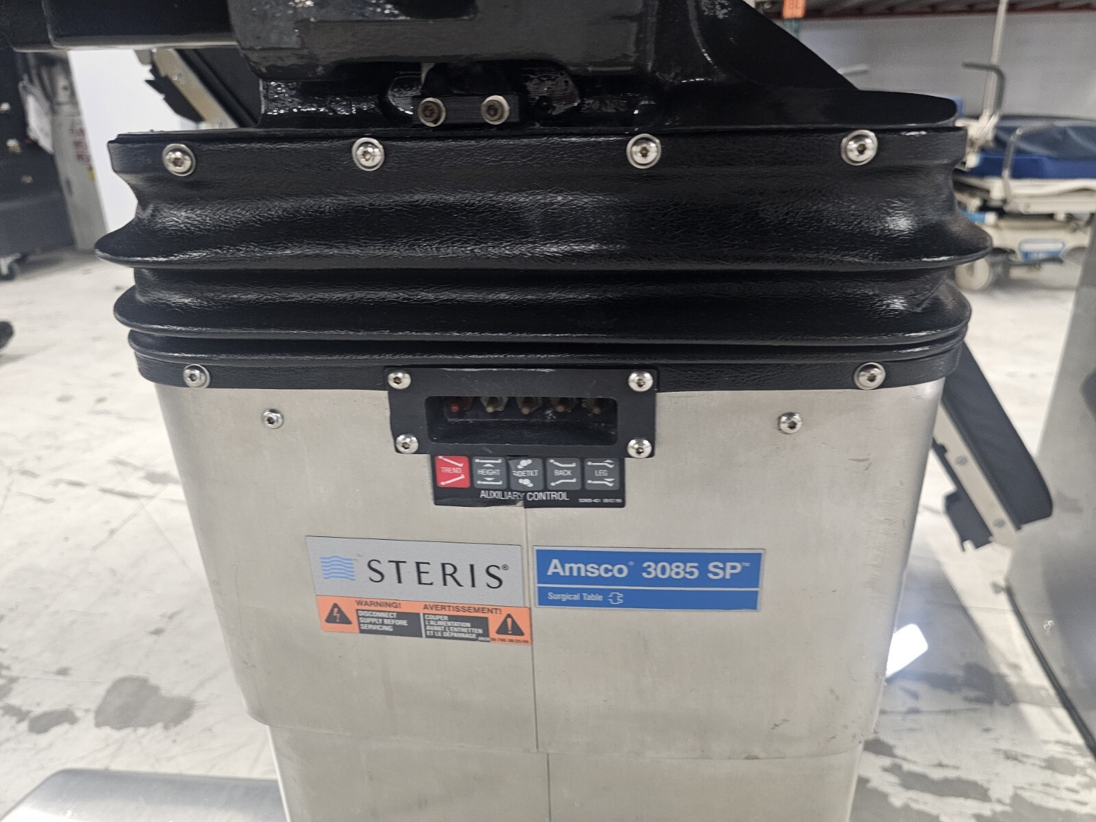 Steris AMSCO 3085 SP Surgical Table with Hand Control Complete