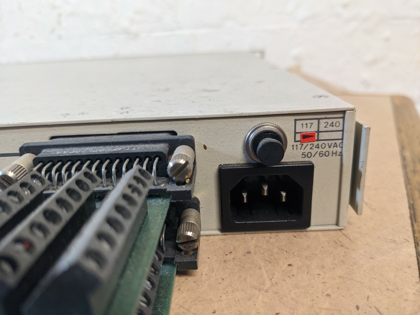 Hedco Audio Router HD-16x with Power Cord