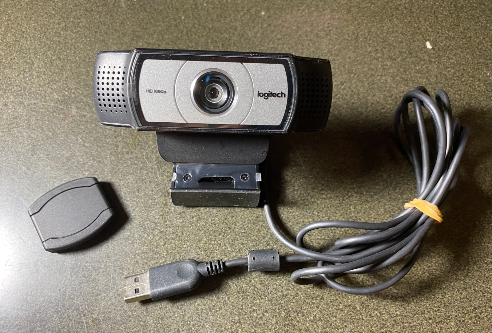 Logitech HD 1080p Video Webcam USB with Lens Cover for security