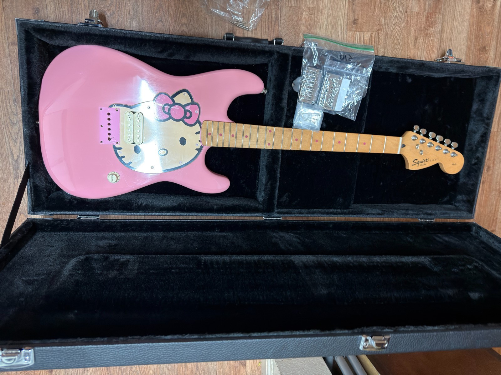 VINTAGE - Squire Hello Kitty 2005 Sanrio Electric Guitar - AS IS