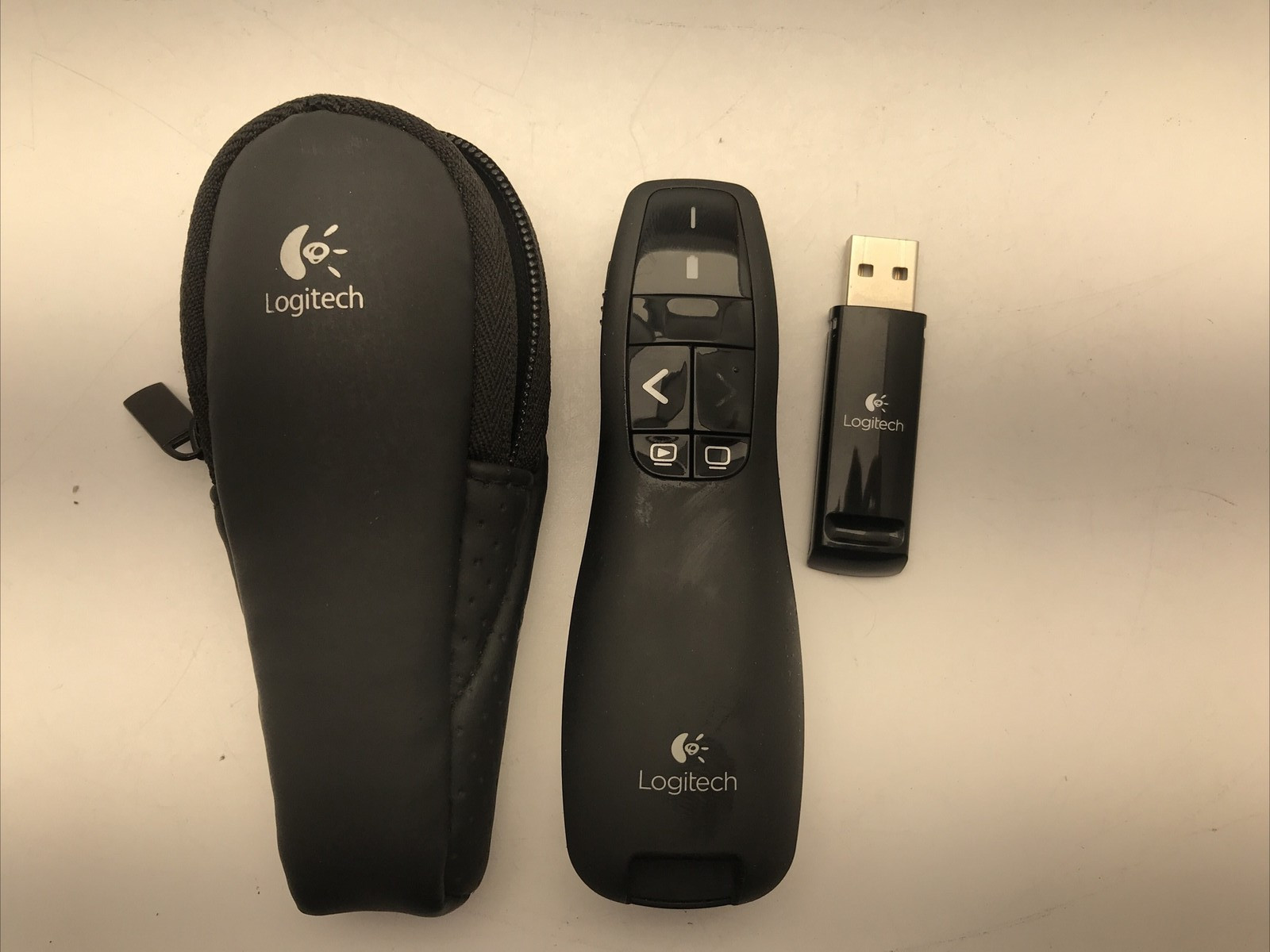Logitech Presentation Power Point R400 Remote + USB C-U0014 Receiver & case
