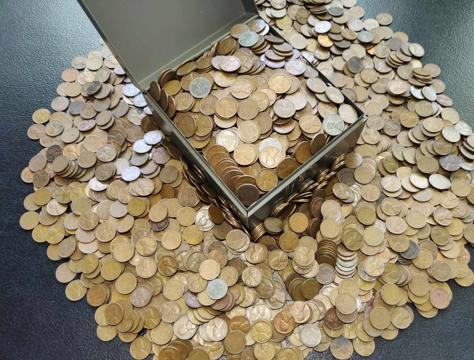 LOT of 1,000 (20 ROLLS) Unsearched Lincoln Wheat Cents 1c U.S. Estate Coin Lots