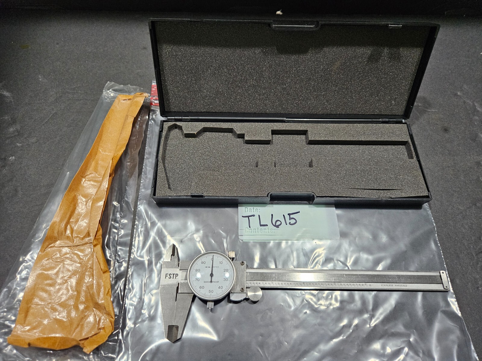 UNBRANDED DIAL CALIPER 0-6" 0.001" RESOLUTION WITH SIDE LOCK W/CASE (TL615)