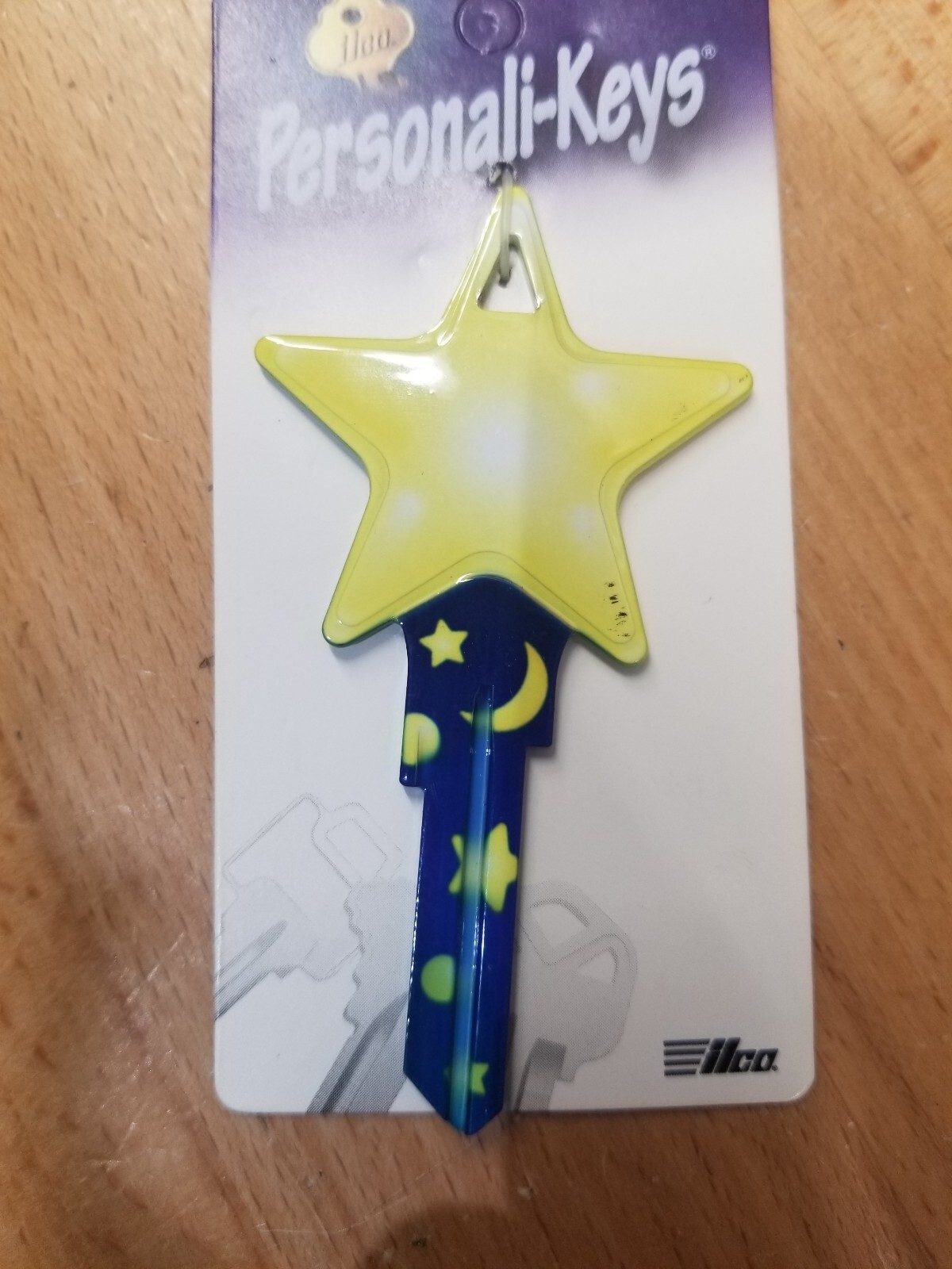 YELLOW STAR SHAPED KWIKSET KW1/KW10 KEYBLANK - READ DETAILS BELOW