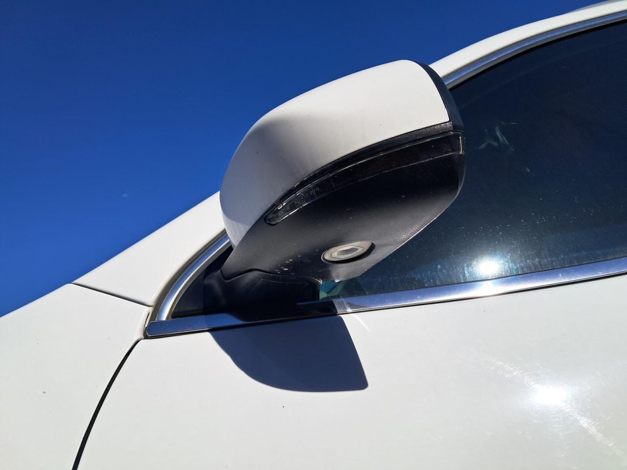 CHEROKEE 2019 Glove Box 4858463