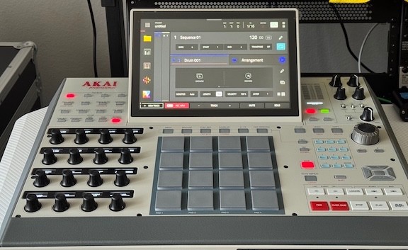 AKAI MPC X SE in MINT Condition