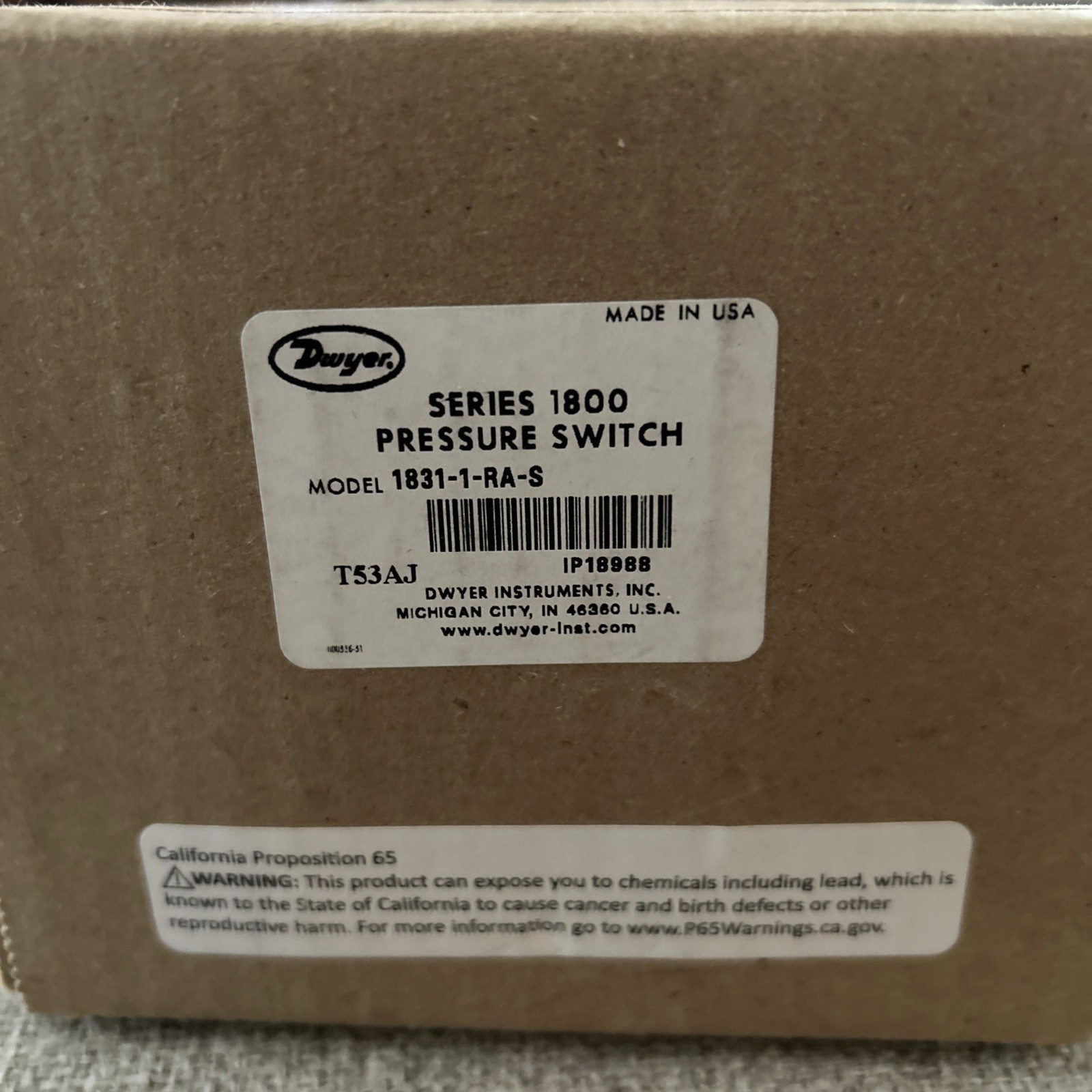 Dwyer Series 1800 Pressure Switch Model 1831-1-RA-S