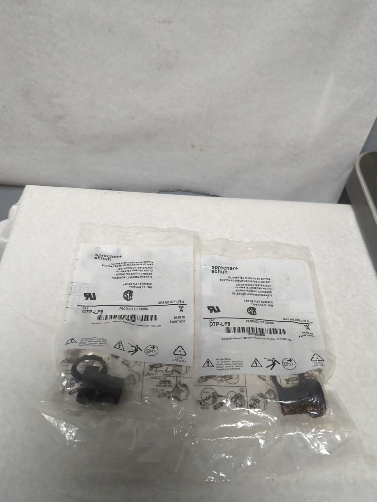 SPRECHER + SCHUH,D7P-LF9,ILLUMINATED FLUSH PUSH BUTTON SERIES A LOT OF 2 NOS