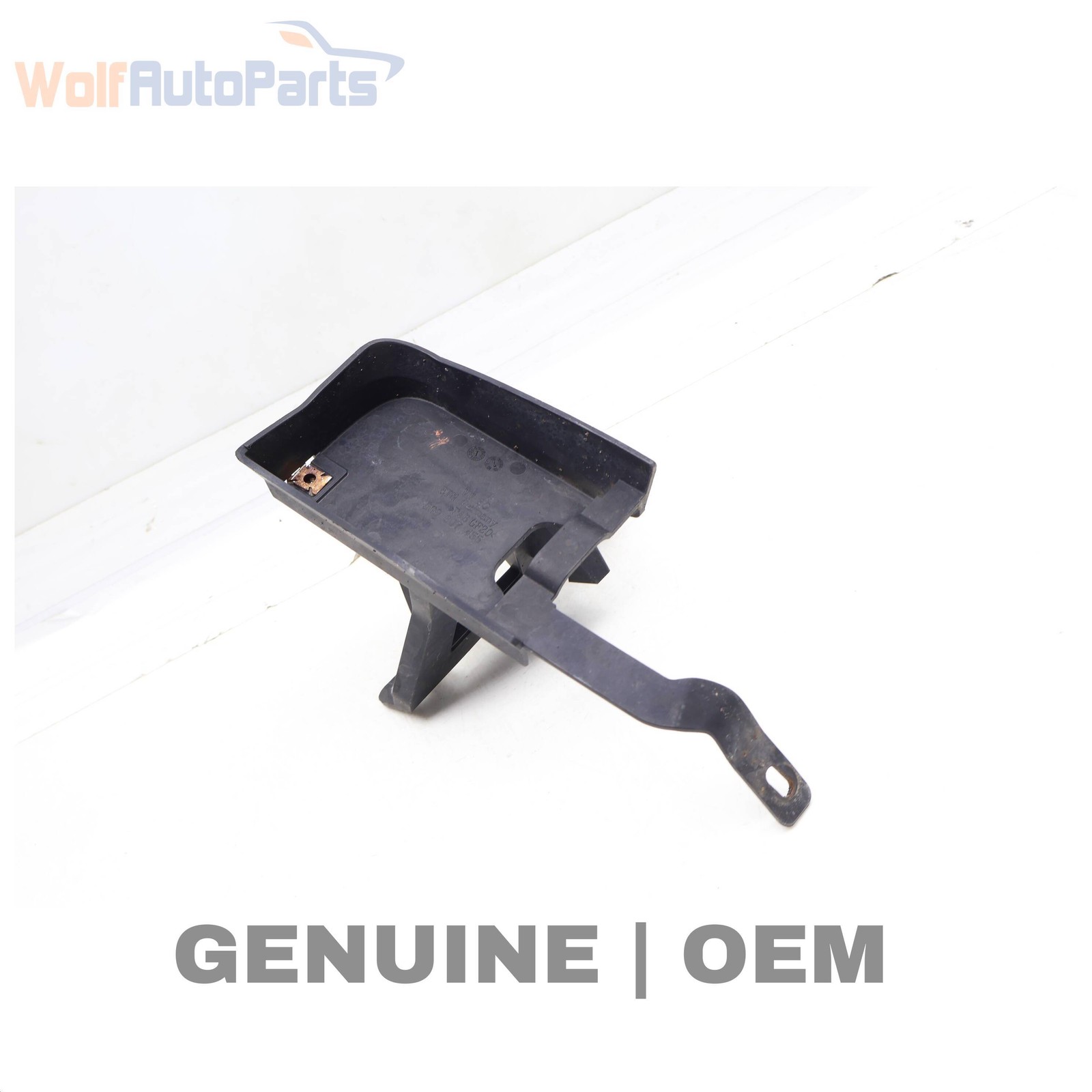 2017 VW GOLF ALLTRACK - Blind SPOT Detection Sensor / Module Bracket (Slave)