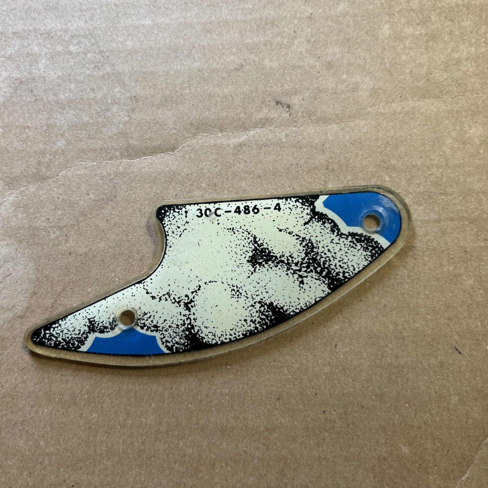 Unknown 30 C – 486–4  Playfield Pinball Plastic Part Bp1-b