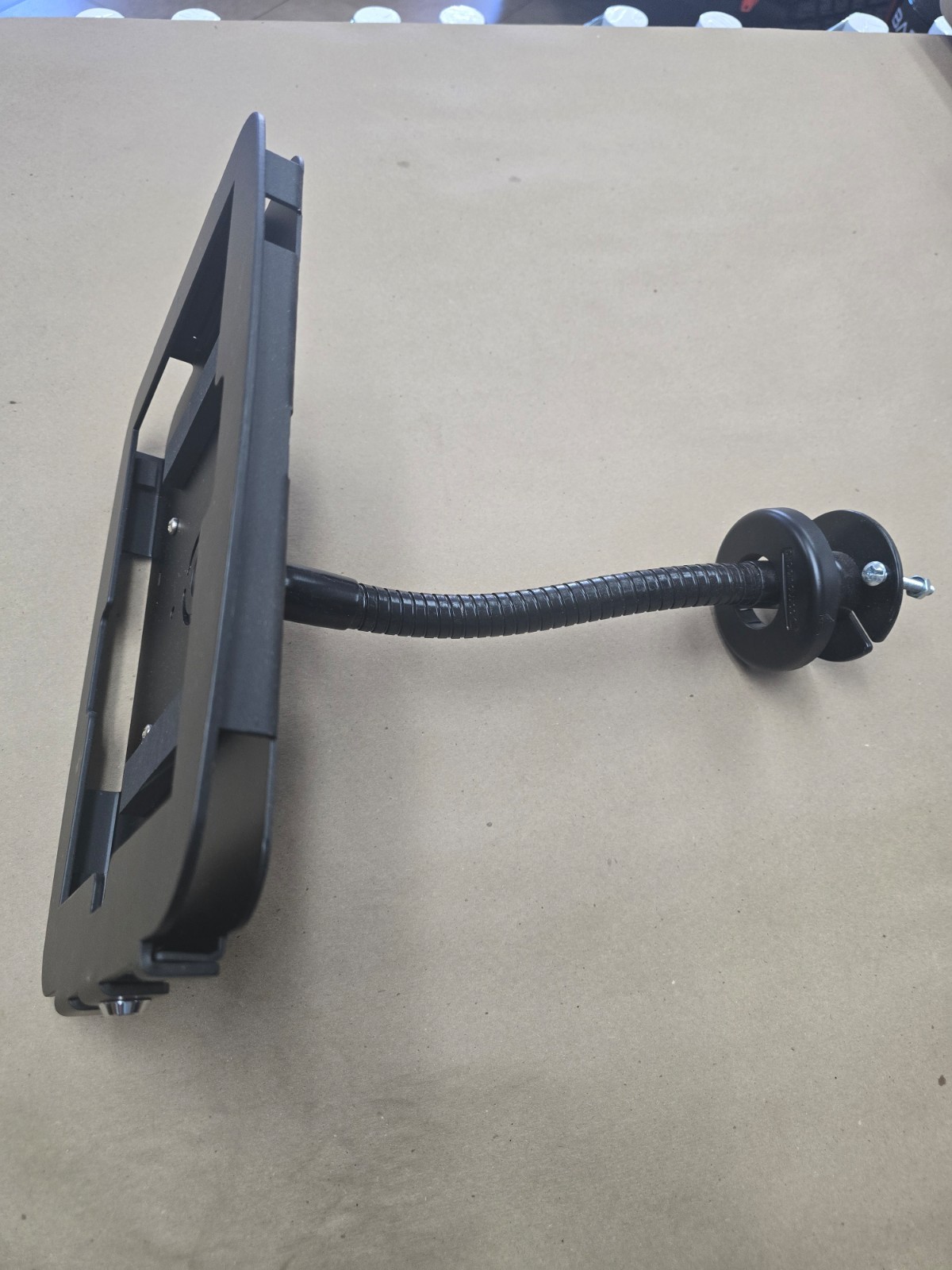 IPAD HOLDER COMPULOCKS W/ADJUSTIBLE ARM. NO KEY TO THE LOCKS!