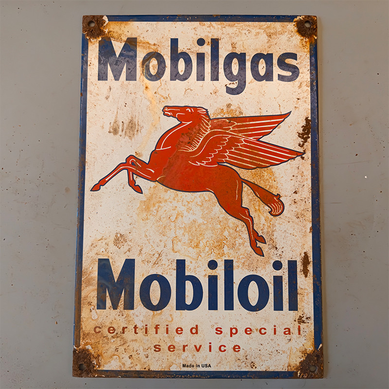 VINTAGE MOBILGAS MOBILOIL PEGASUS PORCELAIN ENAMEL PETROLIANA AD SIGN 8*12inch
