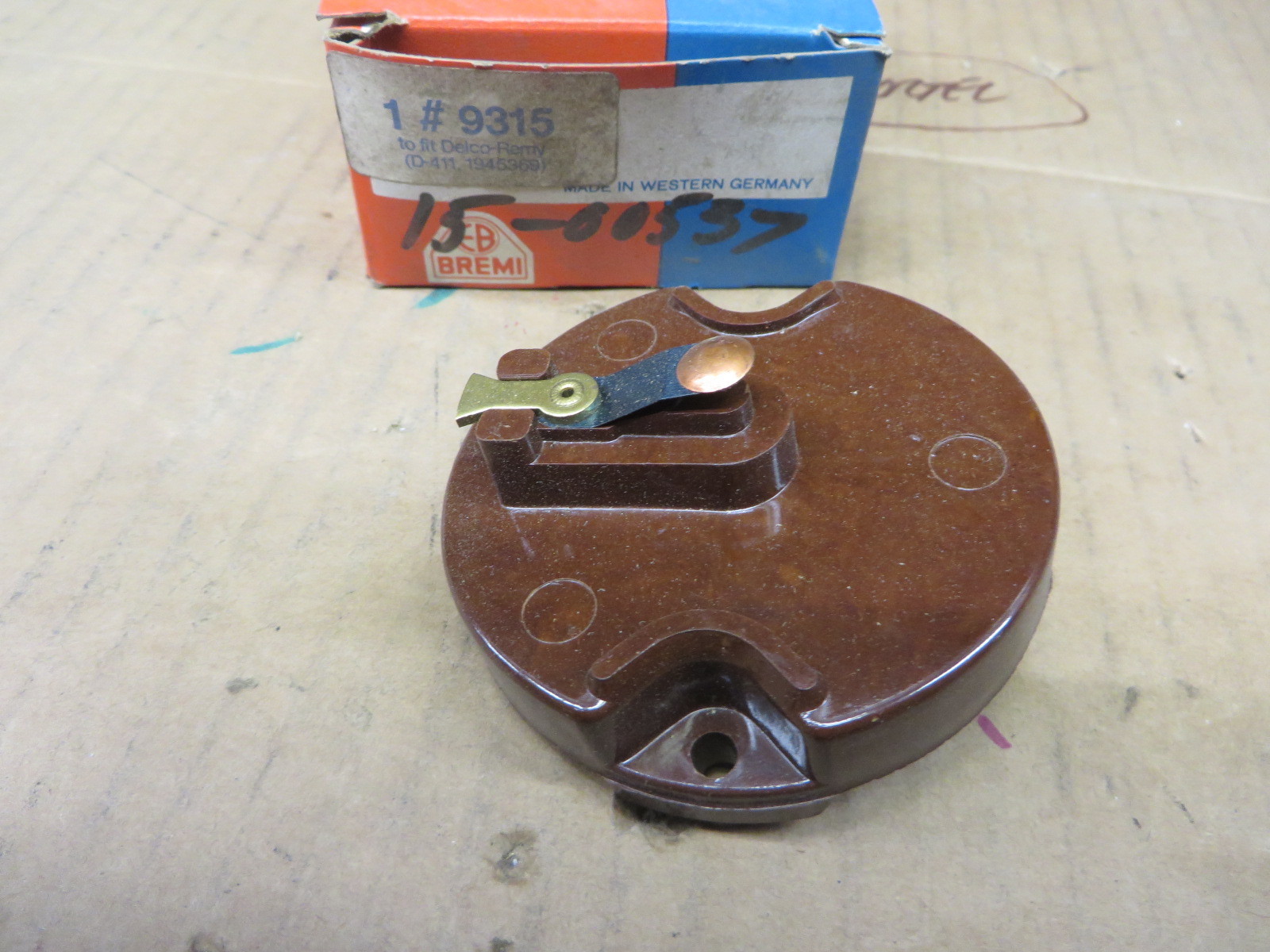 BREMI # 9315 IGNITION DISTRIBUTOR ROTOR  NOS NIB # D411 # 1945369 # 15-00537