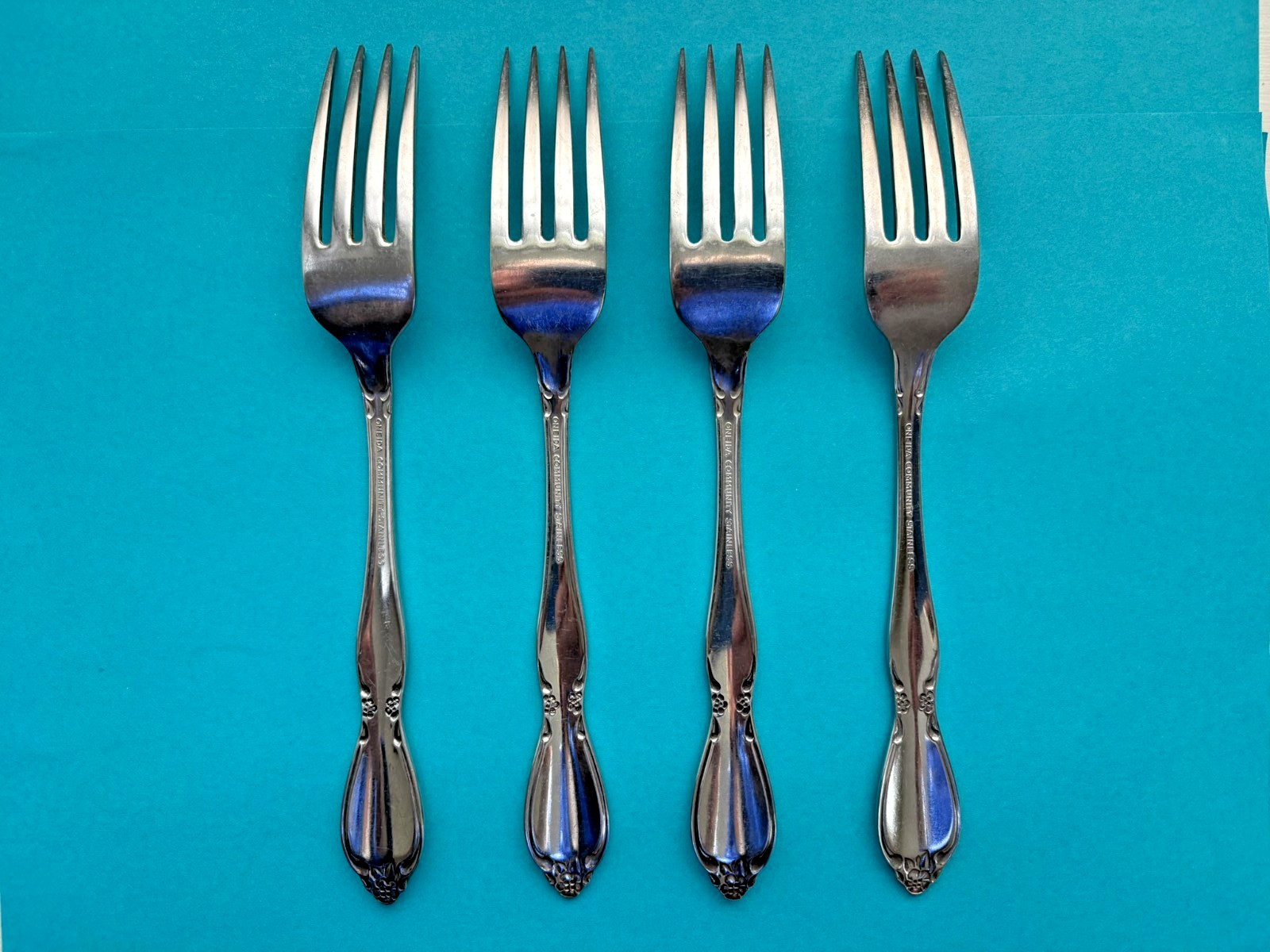Oneida CHATELAINE Stainless Flatware Set of 4 - CHOOSE Forks Spoons Serving +++