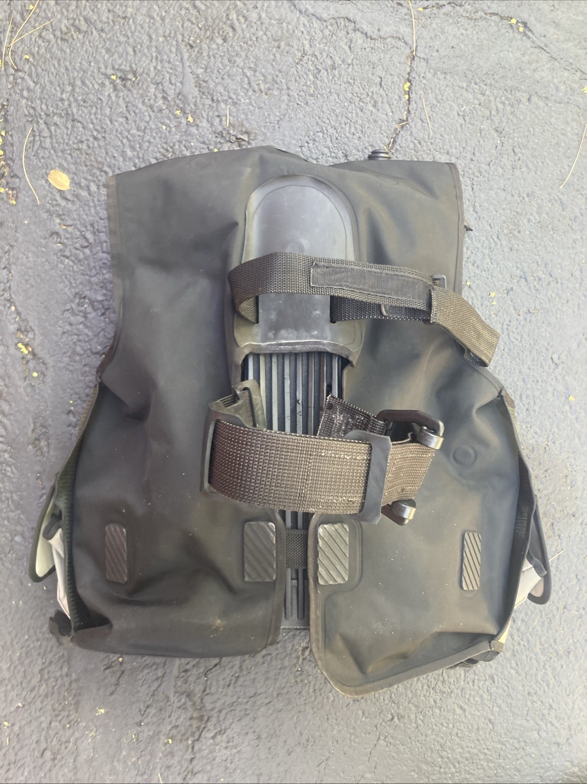 U.S. Divers Aqua Scuba Vest Buoyancy Compensator. MEDIUM