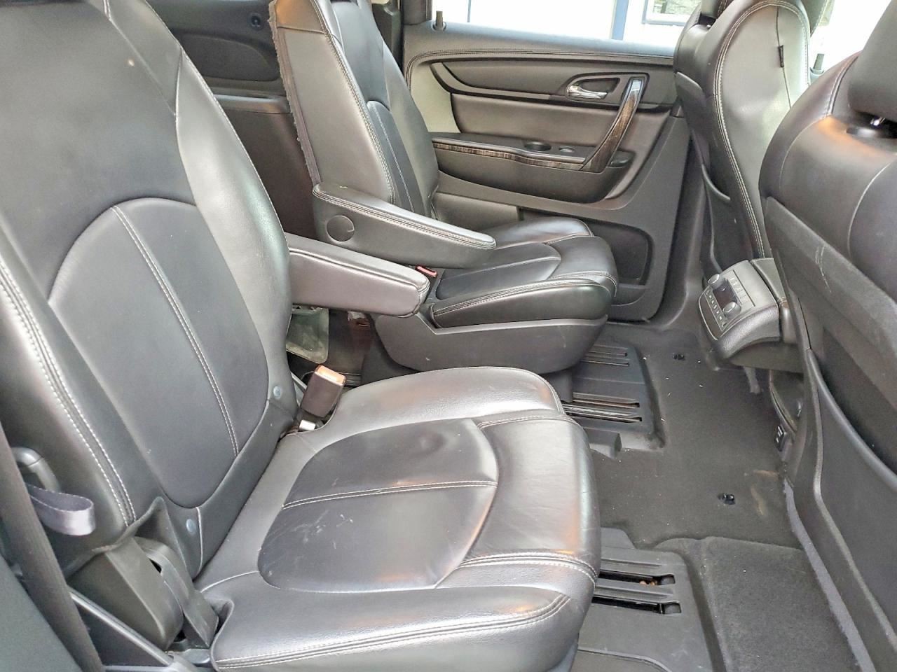 ACADIA 2015 Glove Box 4975277