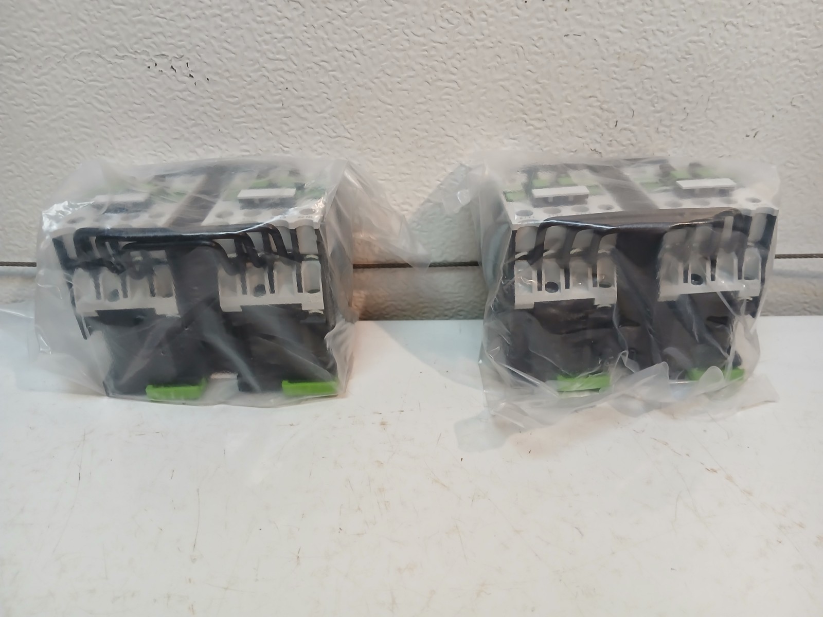 Noark Ex9CDR18A30G7B Reversing Contactor Assy Pair Of 2