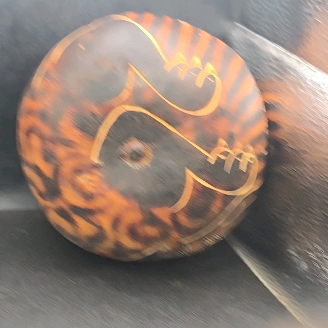 Peruvian Folk Art Kitty Cat Hand Carved Gourd Sideway Display Decor
