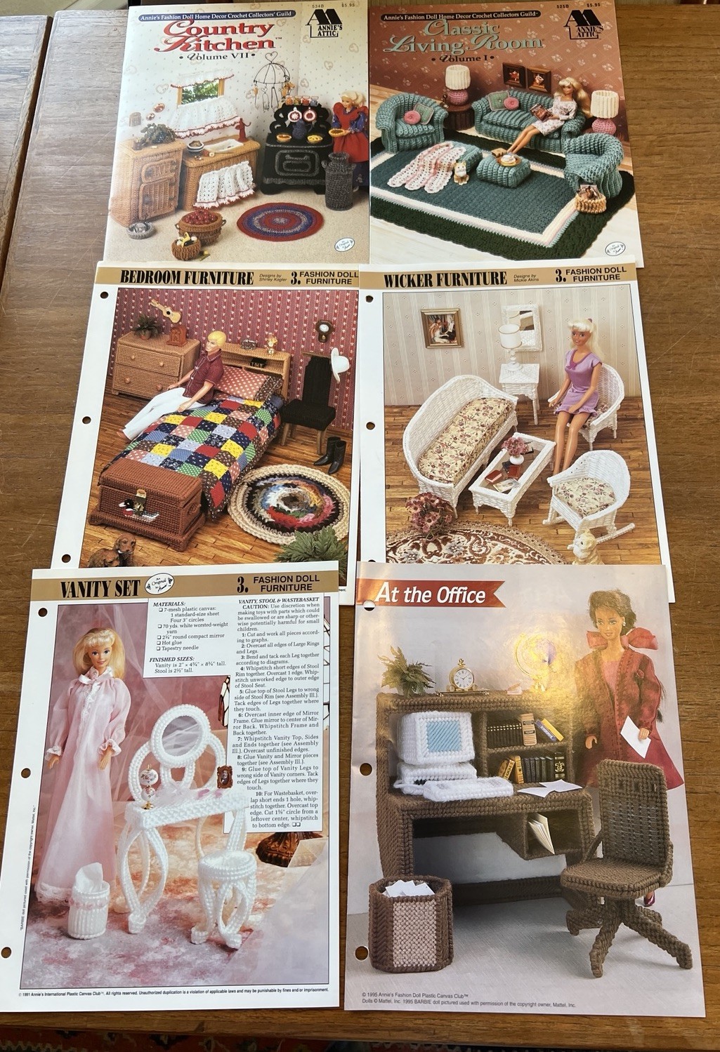 Annie's Attic International Plastic Canvas Club Binder With 54 Patterns