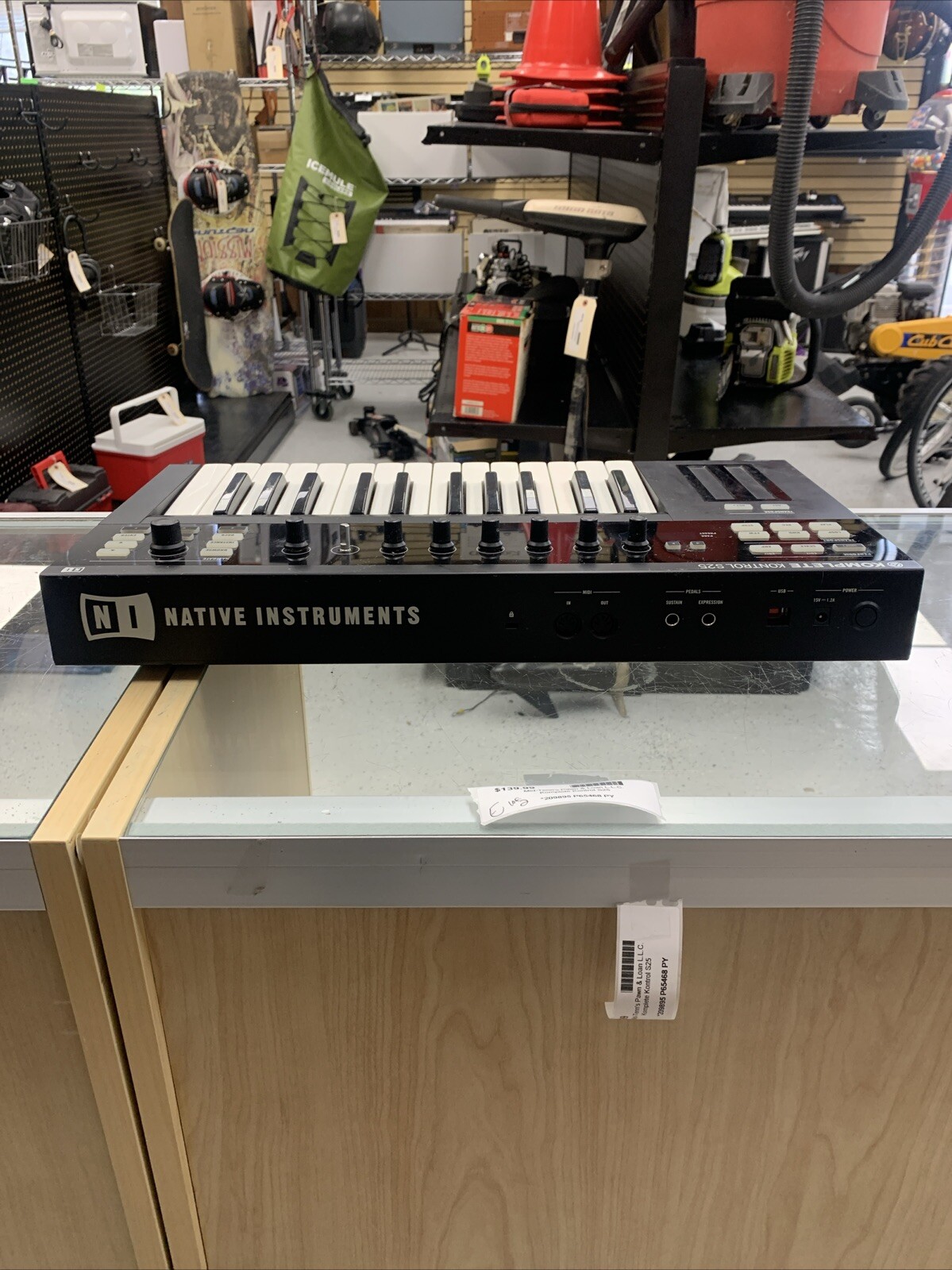 NI Komplete Kontrol S25 MIDI Keyboard Controller 25-Key 209895