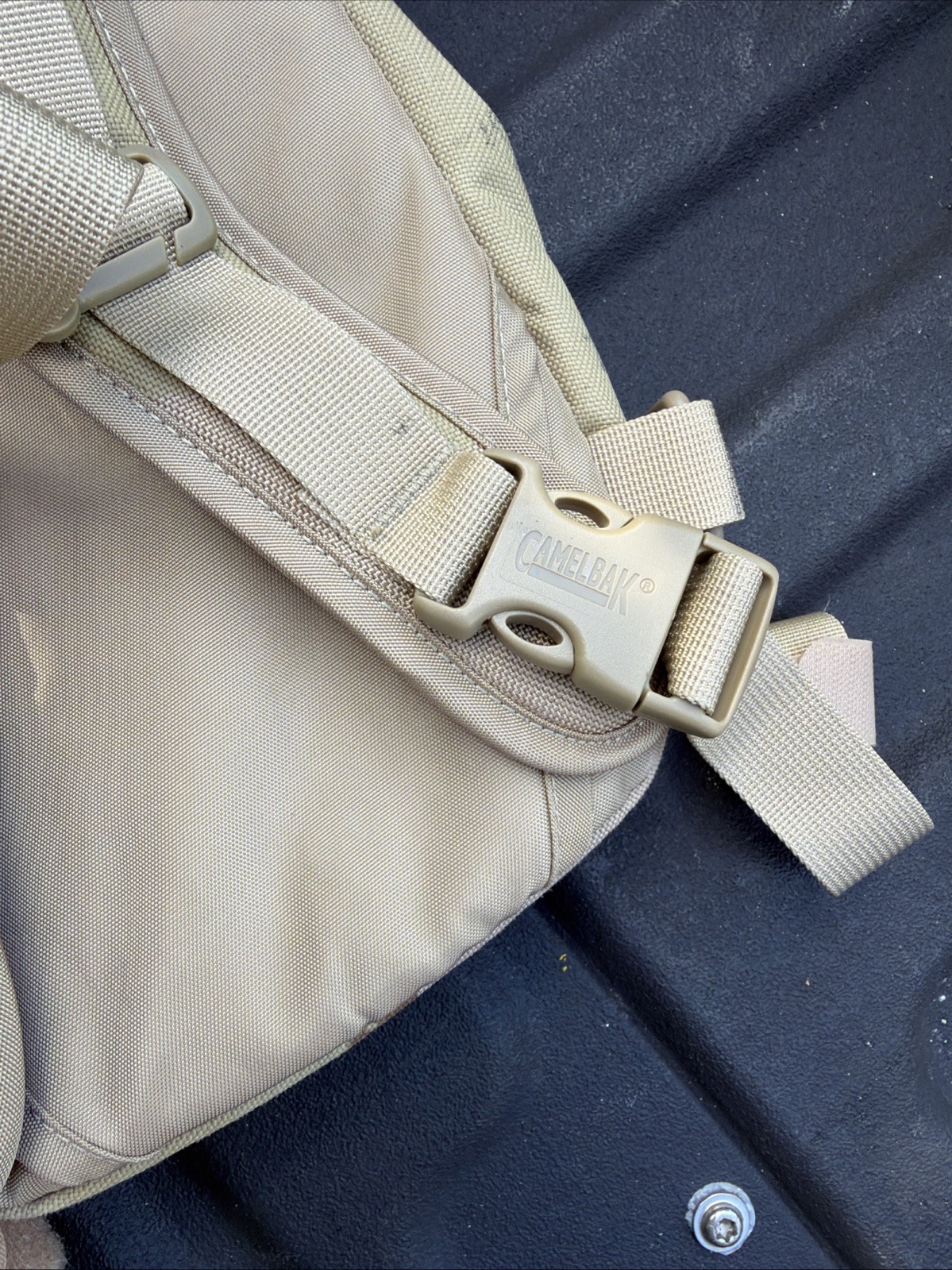 Camelbak M.U.L.E. Maximum Gear Desert Camo hydration pack Without Bladder