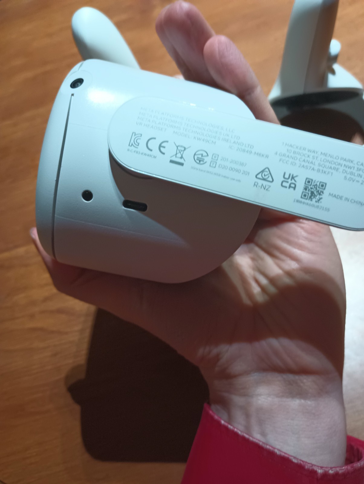Meta Oculus Quest 2 128GB Virtual Reality Headset - White Tested & Working