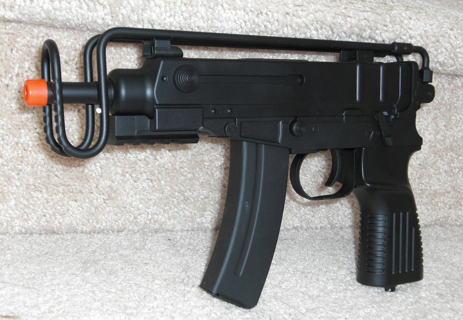 WELL Metal Gear Box Electric Airsoft Gun Scorpion  Two Magazine included