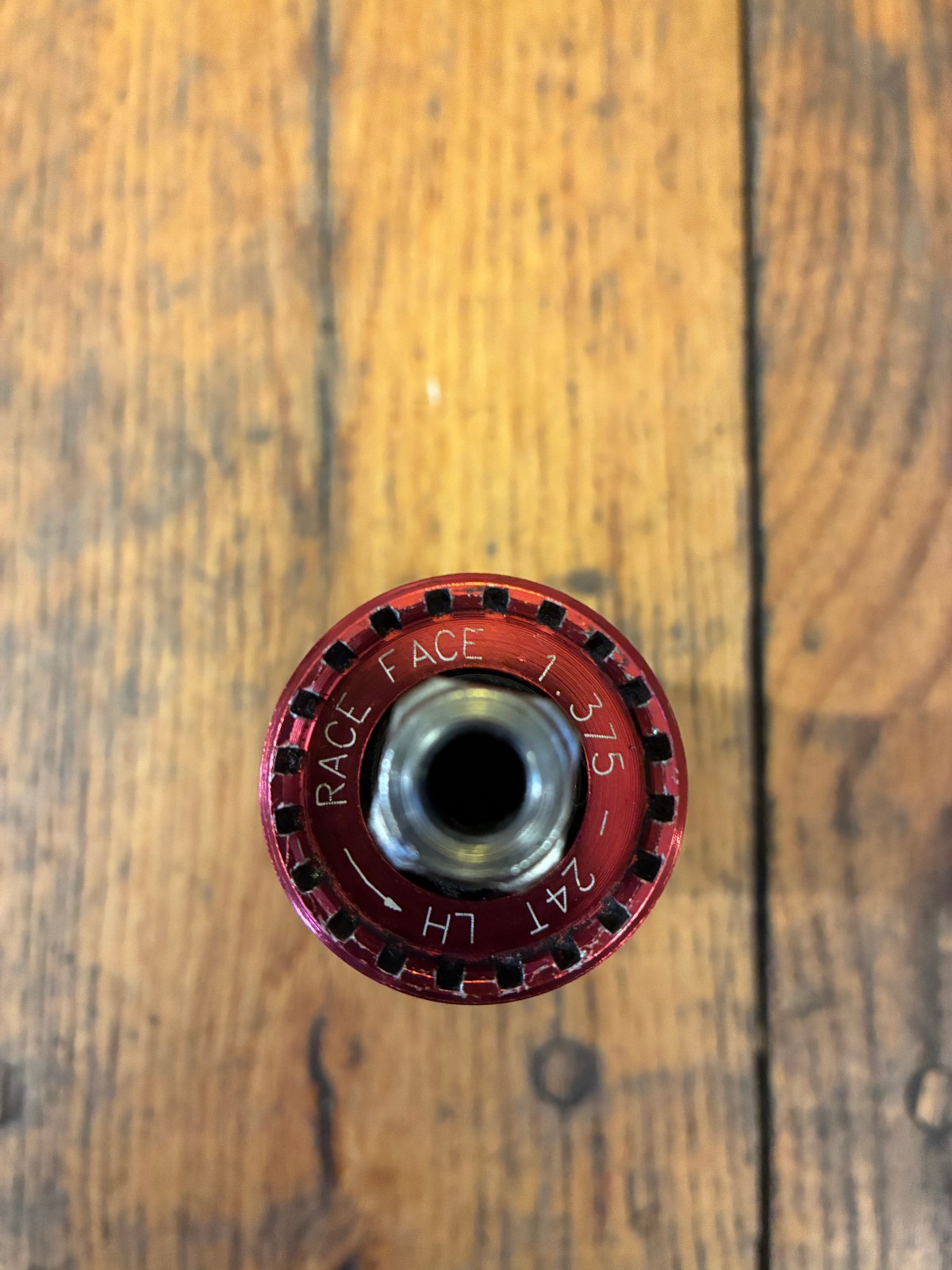 RaceFace Taperlock square taper bottom bracket Red Ano