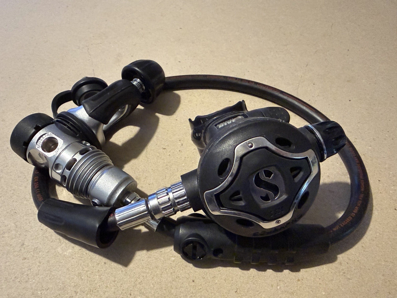 Scubapro Regulator Mk25/S600 (1st & 2nd Stage)(Yoke)(Swivel)(See Pic/Read Desc)