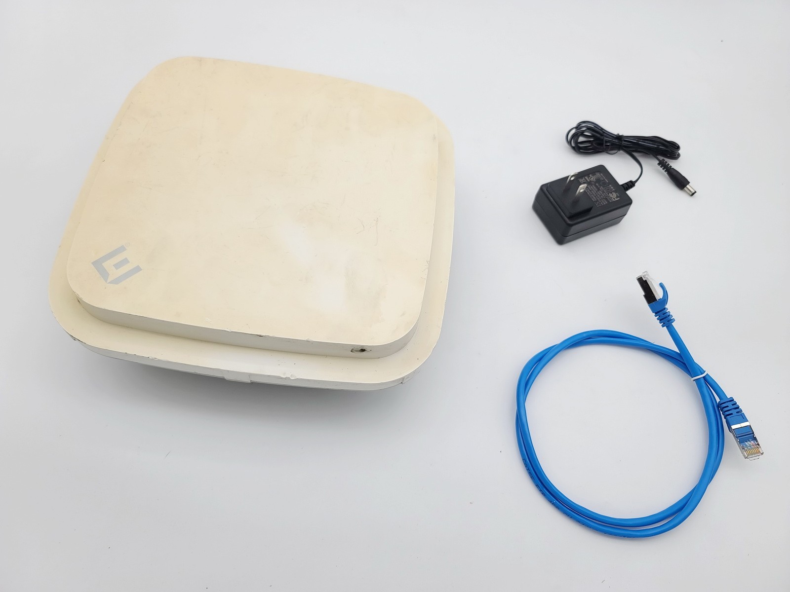 EXTREME NETWORKS AP460SC DUAL BAND OUTDOOR WIRELESS ACCESS POINT W CABLE
