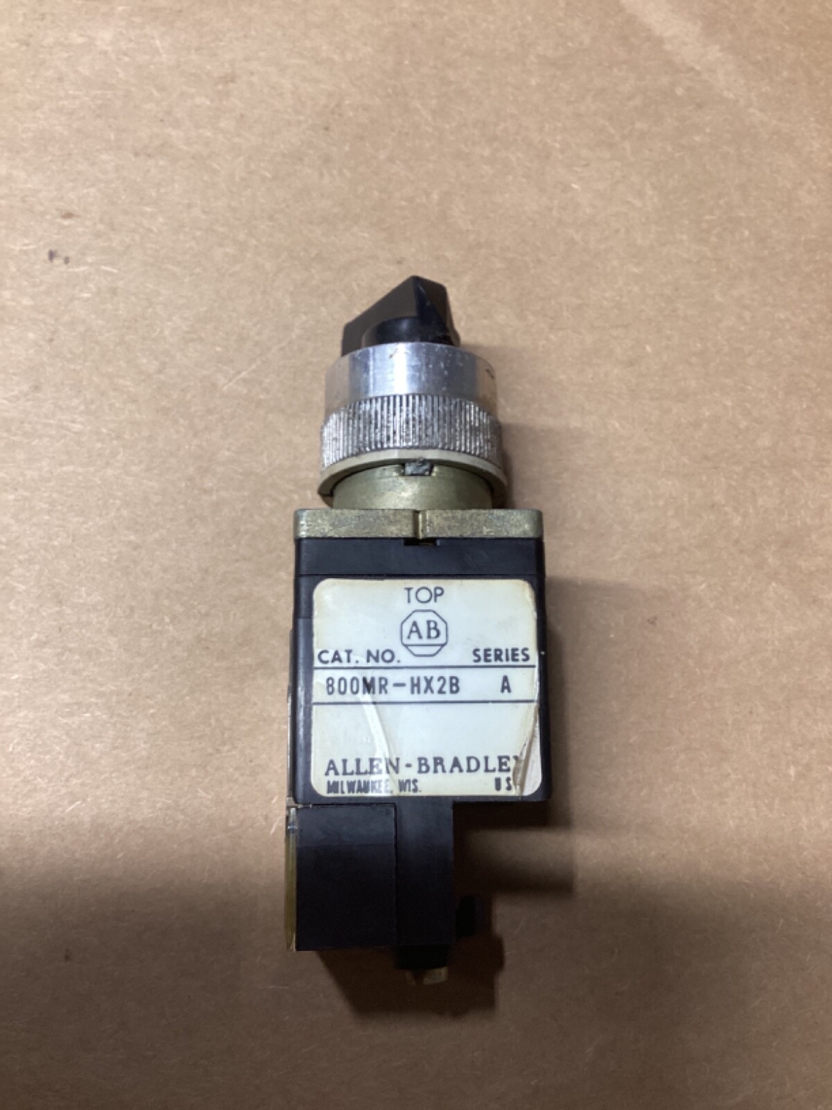 ALLEN BRADLEY 800MR-HX2B SERIES A 2 POSITION SELECTOR SWITCH #134M13