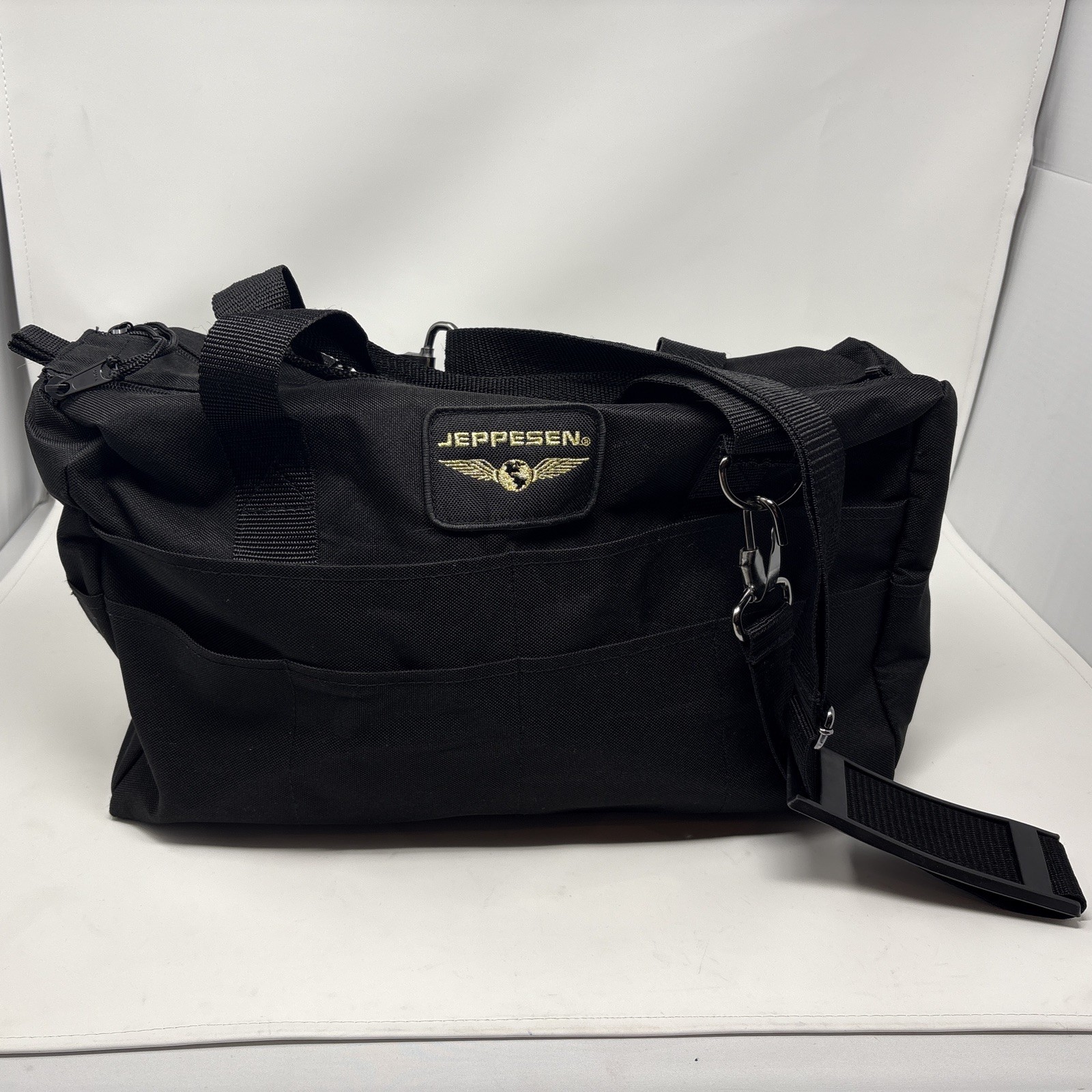 Jeppesen Flight Duffle Overnight Bag Pilot Aviation Black 16 1/4x10x6” Dual Zip