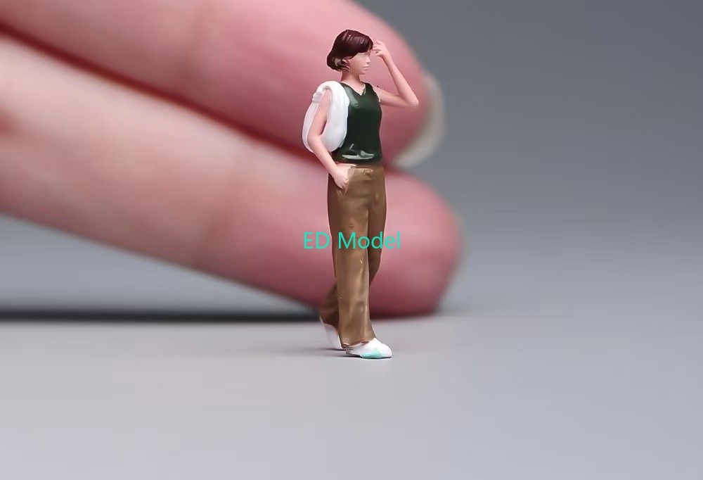 BN  1:64 Painted Figure Model Miniature  Diorama Sand Casual Trendy Girl Lady A