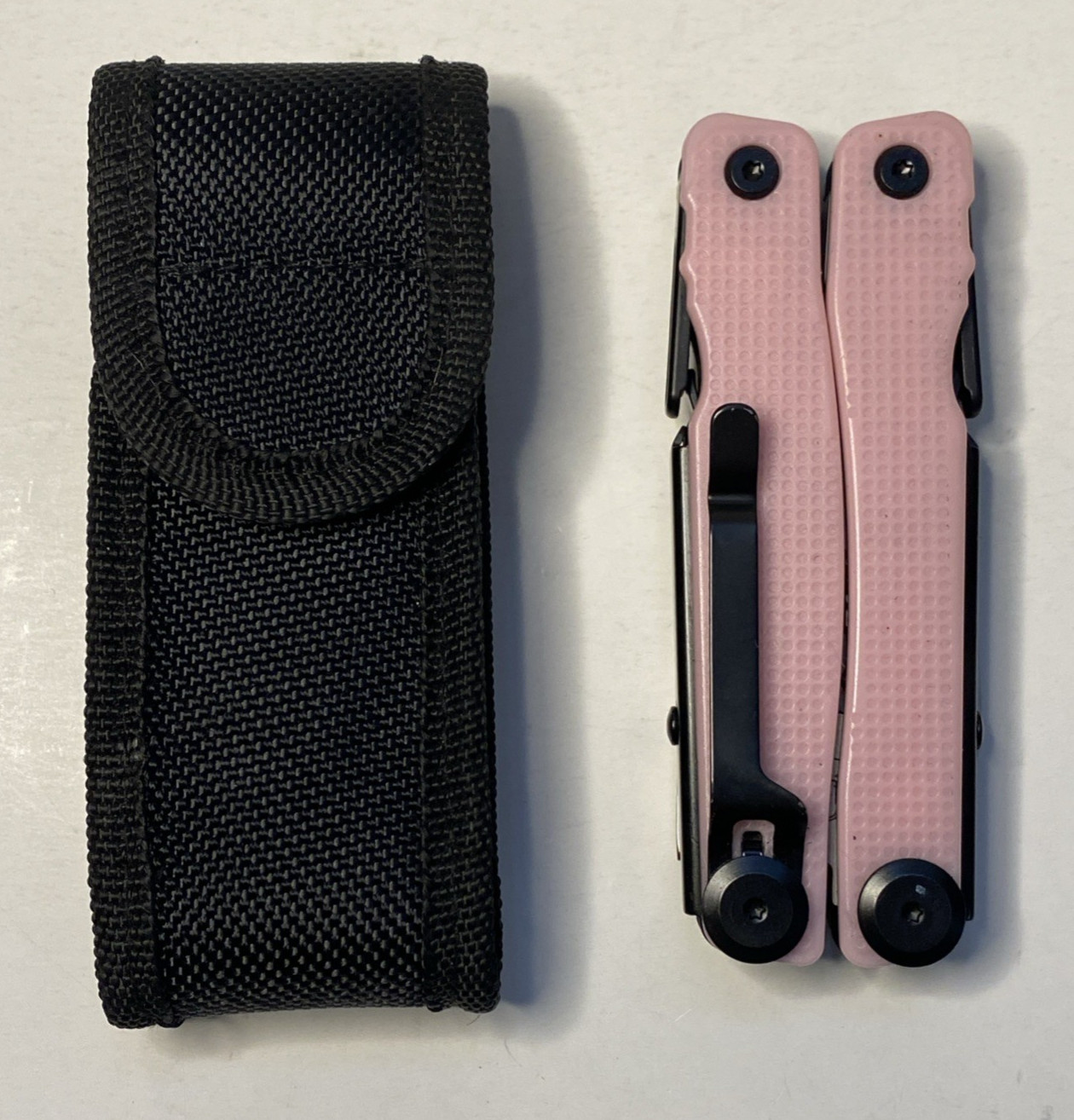 SIUPRO Multi Tool Folding Pliers with Sheath Compact Utility Tool Pink