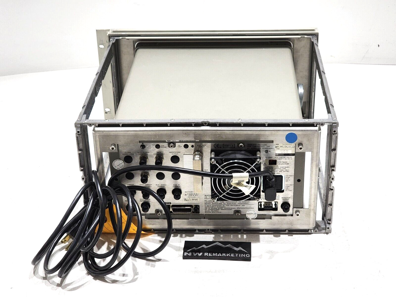 HP 8594E Spectrum Analyzer Frequency Range: 9 kHz to 2.9 GHz. Amplitude Range