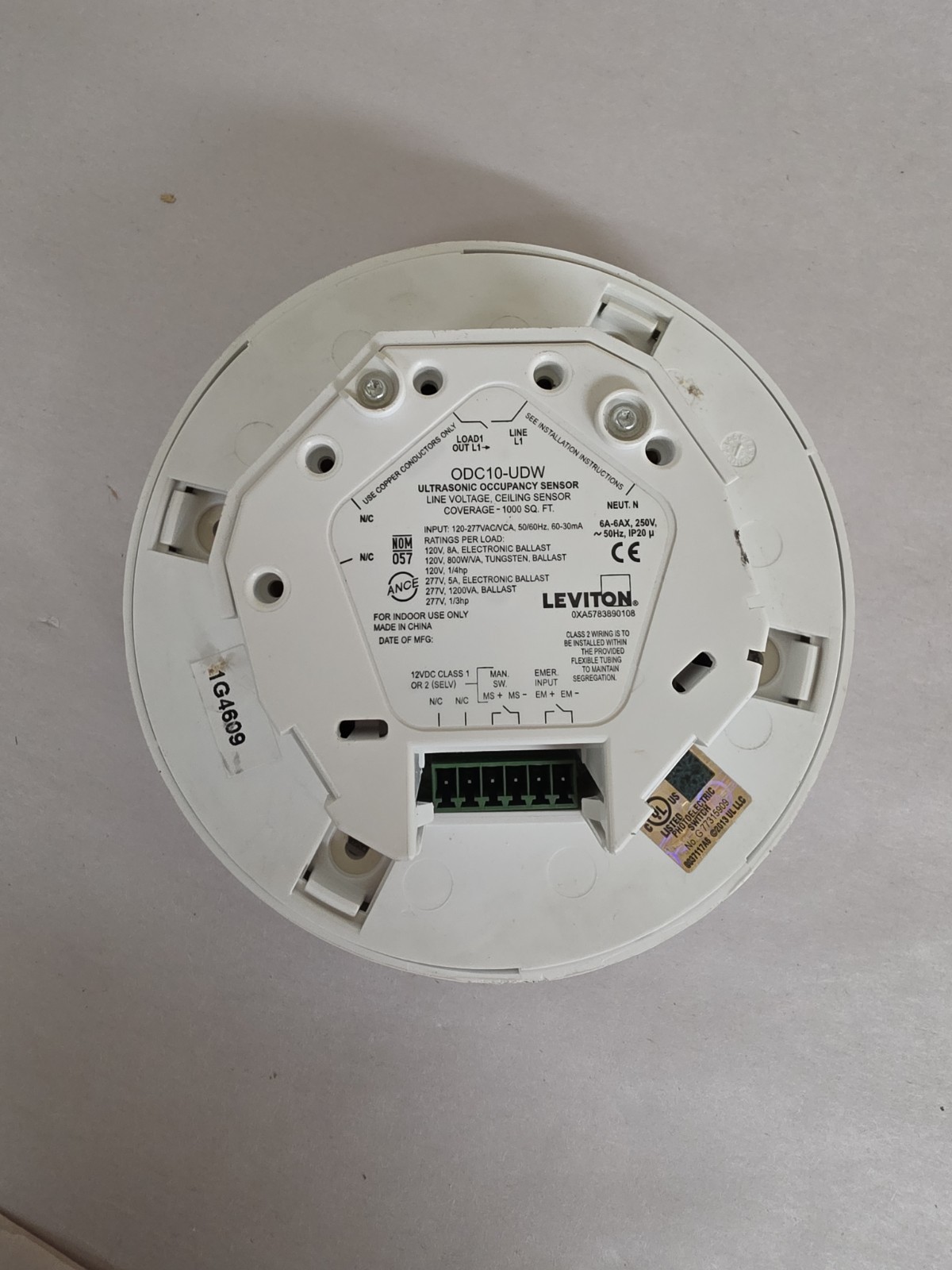 Leviton ODC10UDW ODC Series 1000 Sq. Ft. Ceiling Mount Occupancy Sensor. Preowne