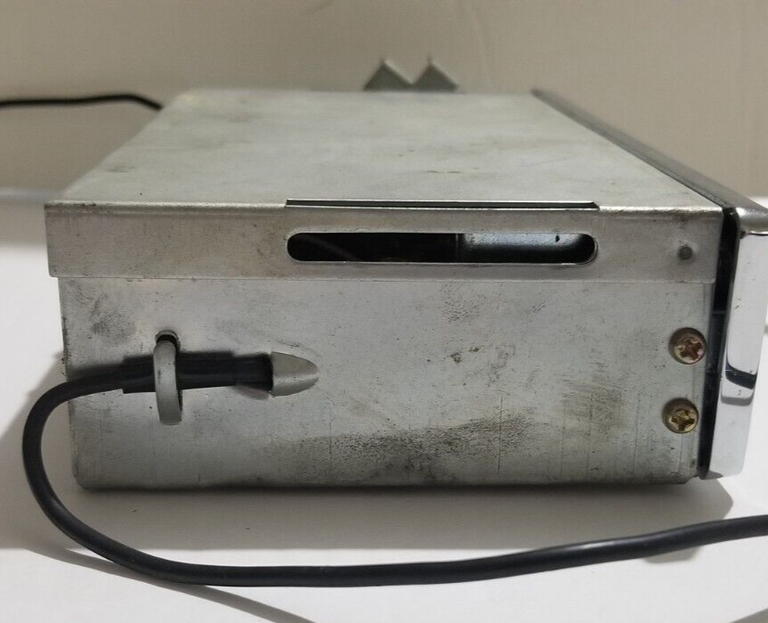 Inland Dynatronics Universal Manual Tuned All Transistor 12 Volt Radio Vintage