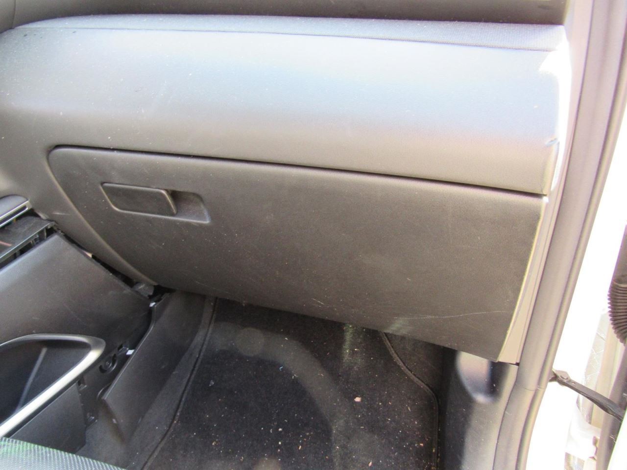 TUCSON    2022 Glove Box 1034007