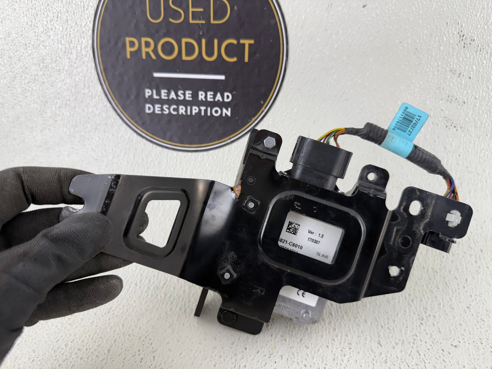 OEM | 2016 - 2018 Kia Sorento Blind Spot Sensor w/ Bracket (Right/Passenger)