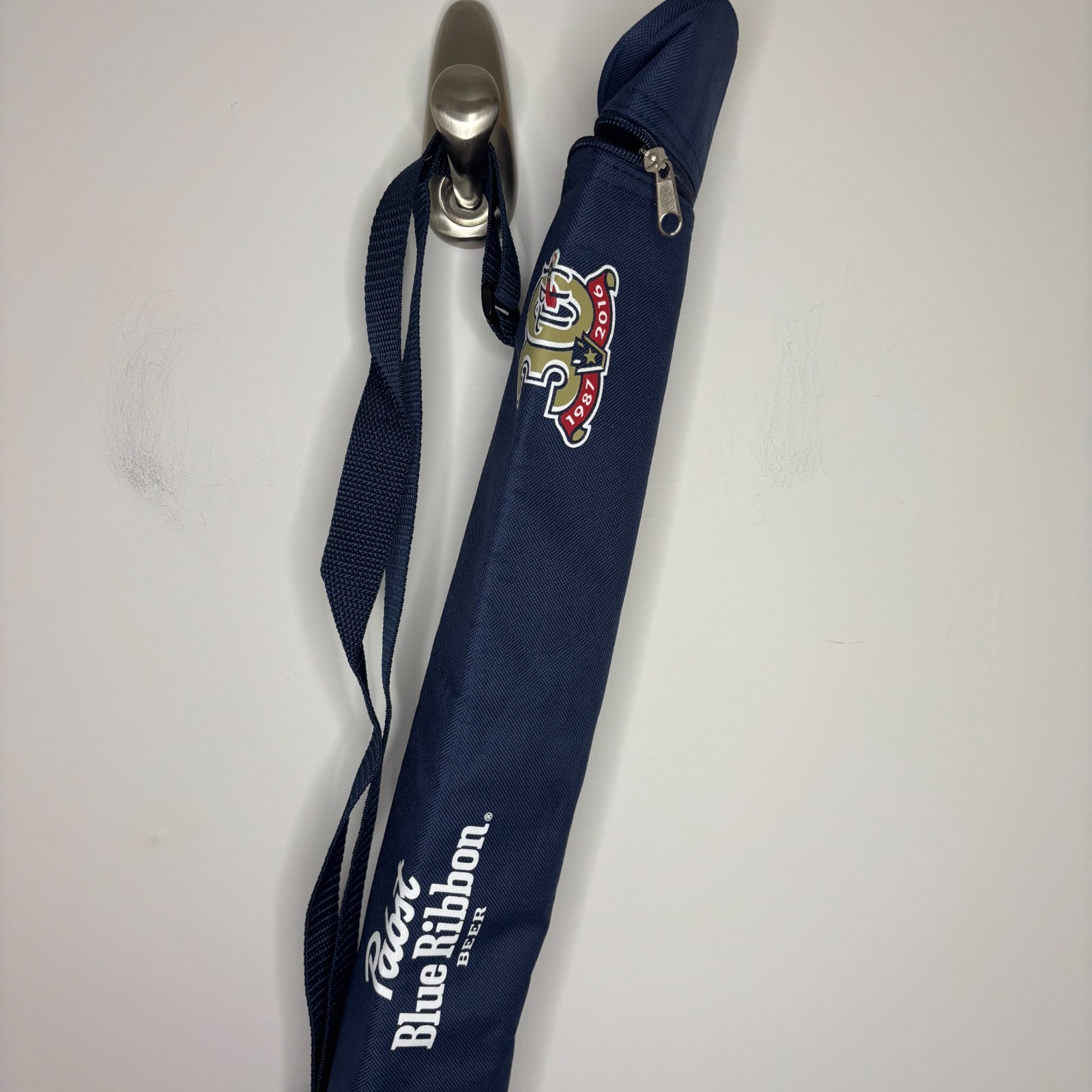 PABST Blue Ribbon NEW Portable Can Cooler Cylinder Stack Shoulder Handle Zip