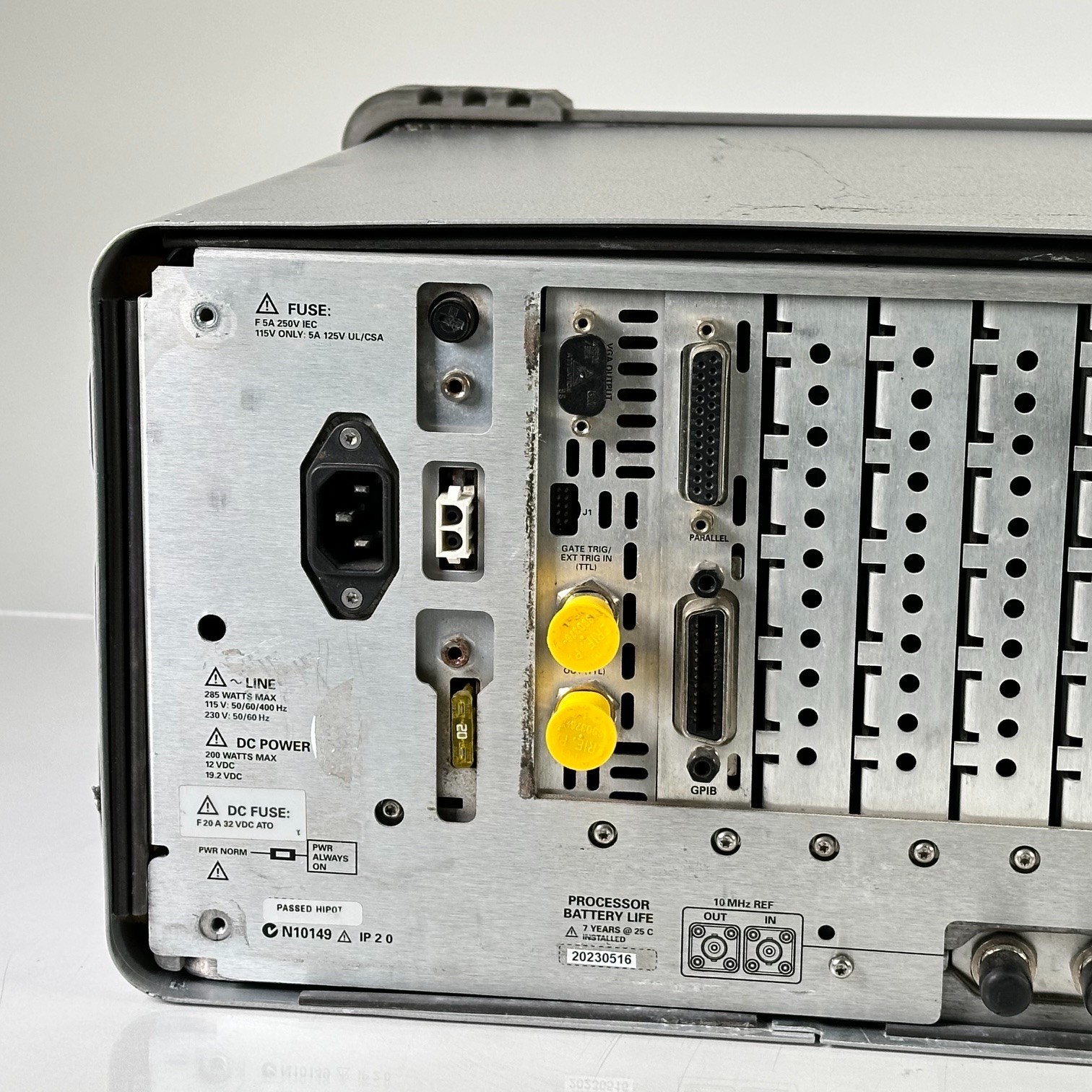 Agilent E4407B ESA-E Spectrum Analyzer w/ Options: 1D5, 1DR, A4H, AYZ, B72