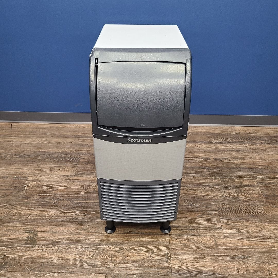 Scotsman CU0415MA-1 Undercounter Ice Machine w/ Ice Bin (Scratch & Dent 2021)